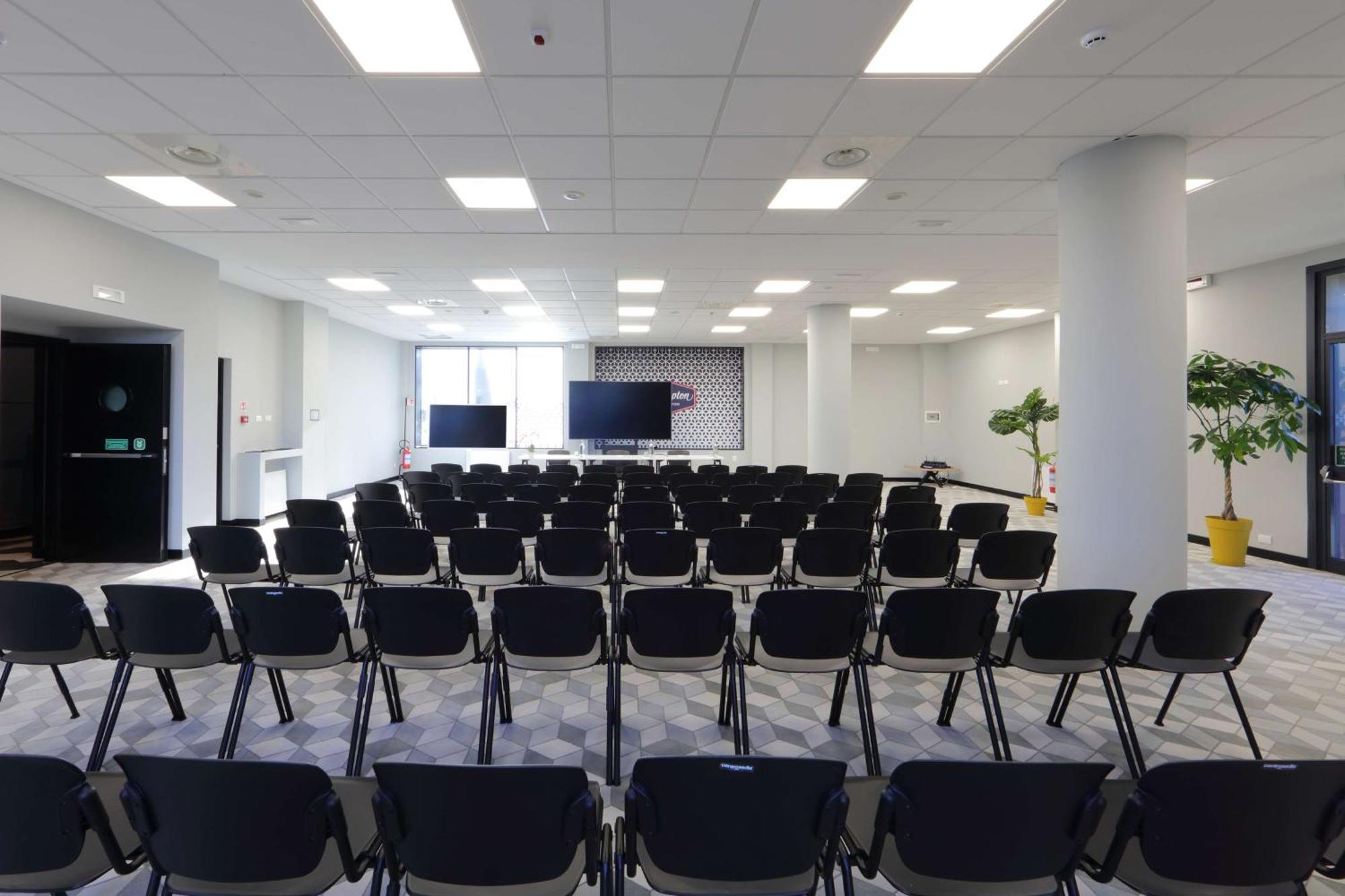Hampton By Hilton Rome North Fiano Romano Esterno foto