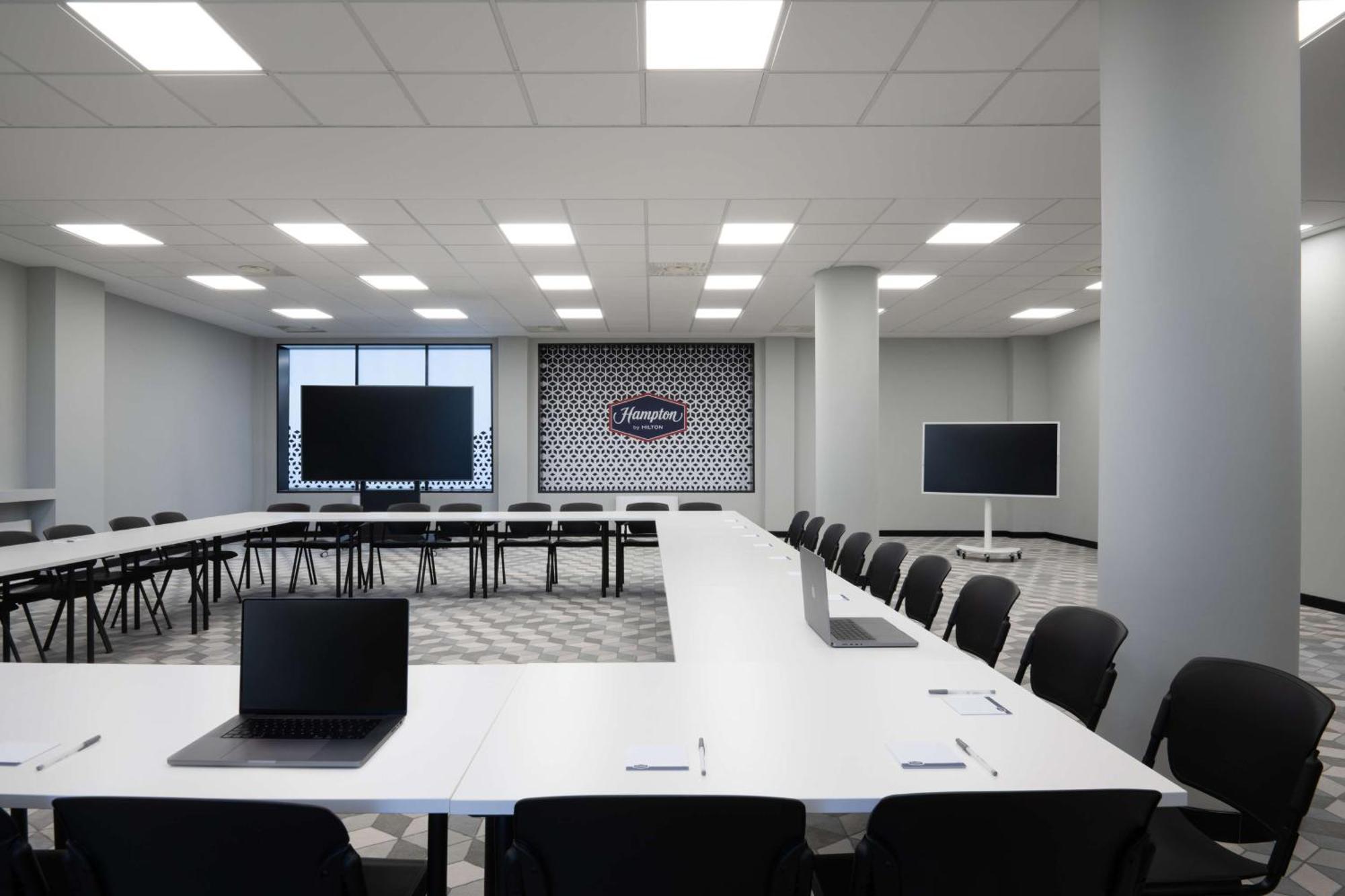 Hampton By Hilton Rome North Fiano Romano Esterno foto