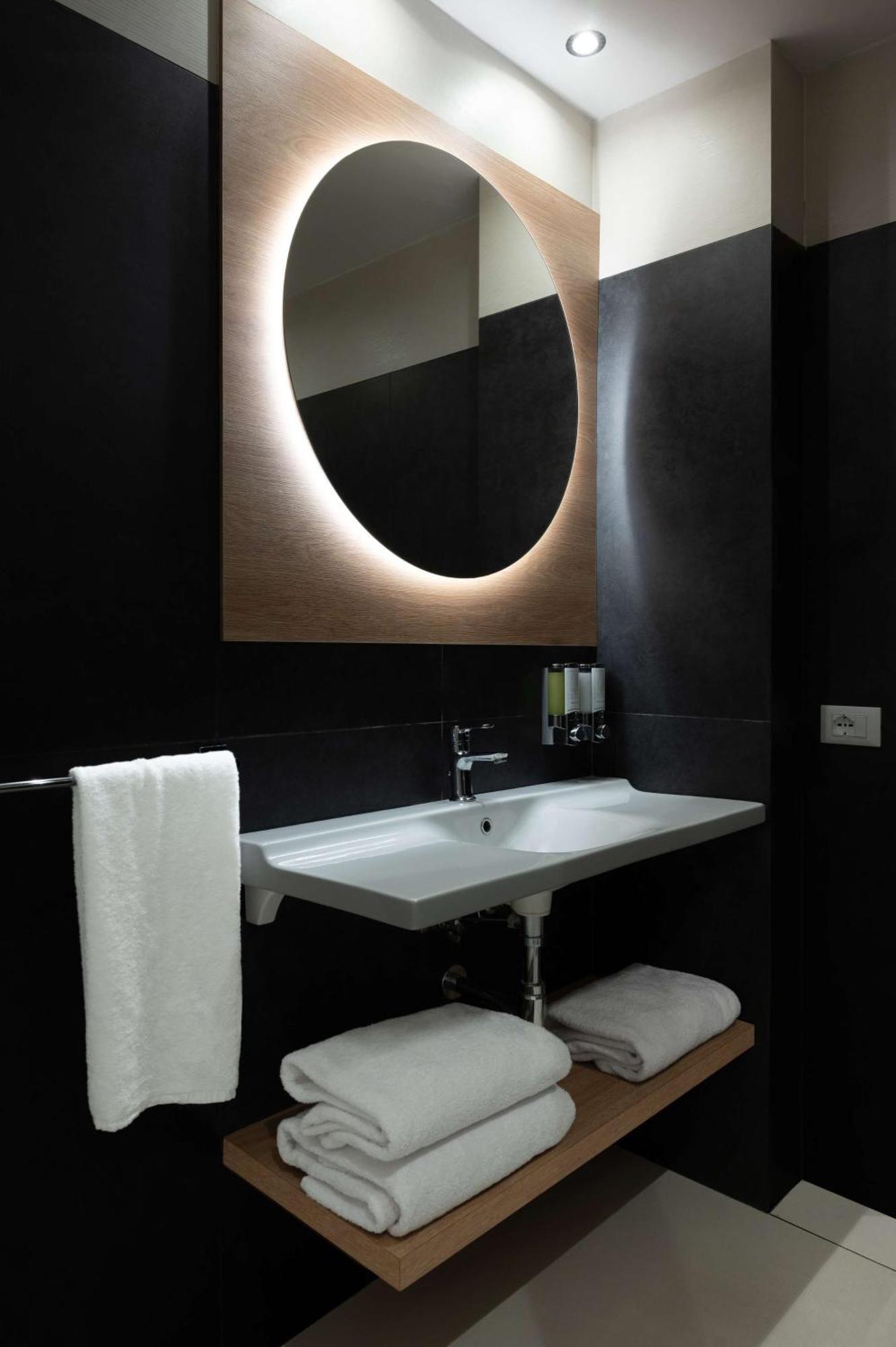 Hampton By Hilton Rome North Fiano Romano Esterno foto